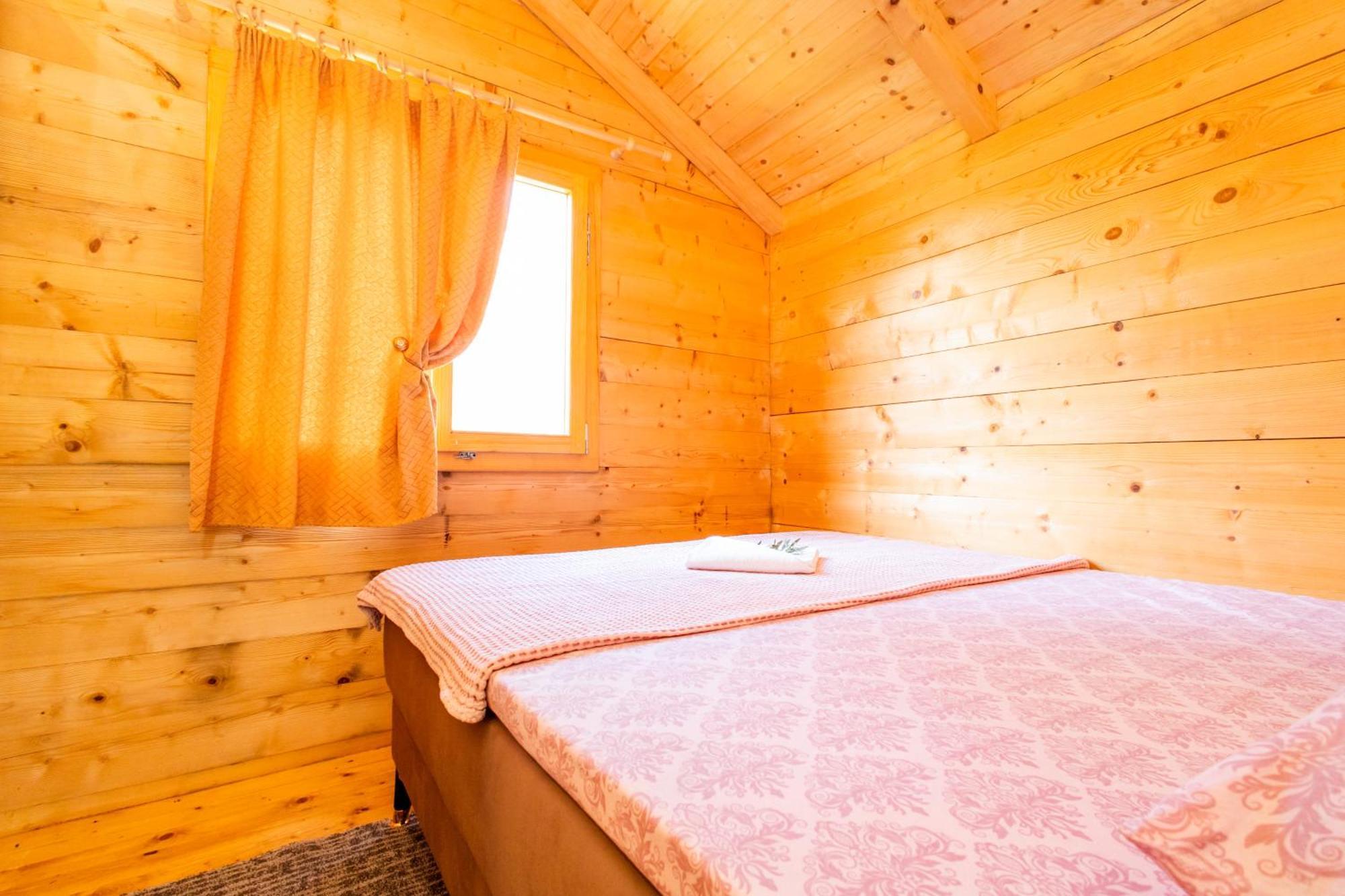 Katana Village Apartment อุลซิน ภายนอก รูปภาพ